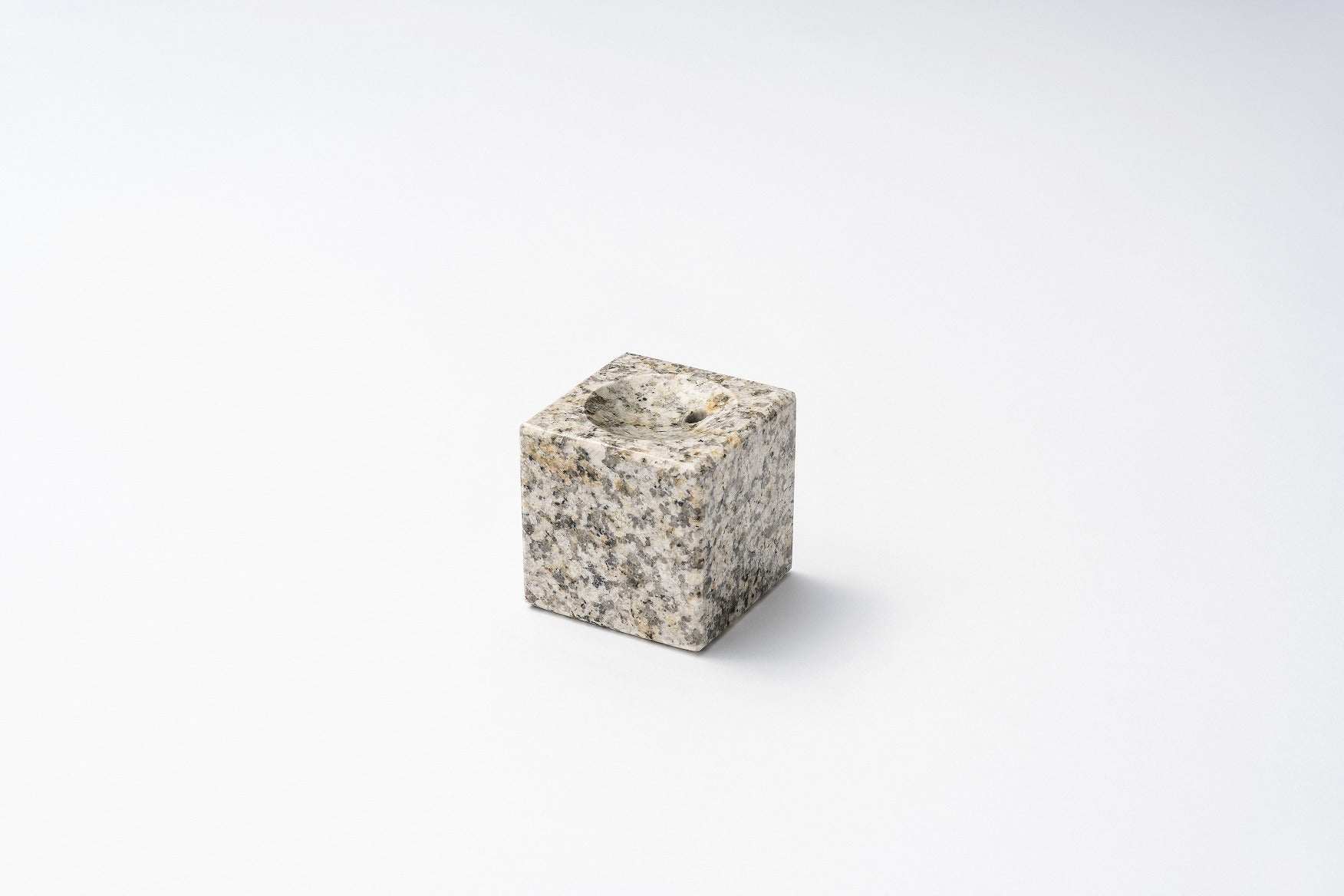 SHINOBO cube -香立て-