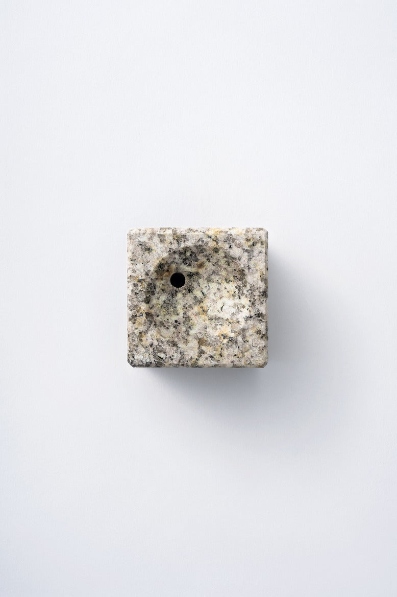 SHINOBO cube -香立て-