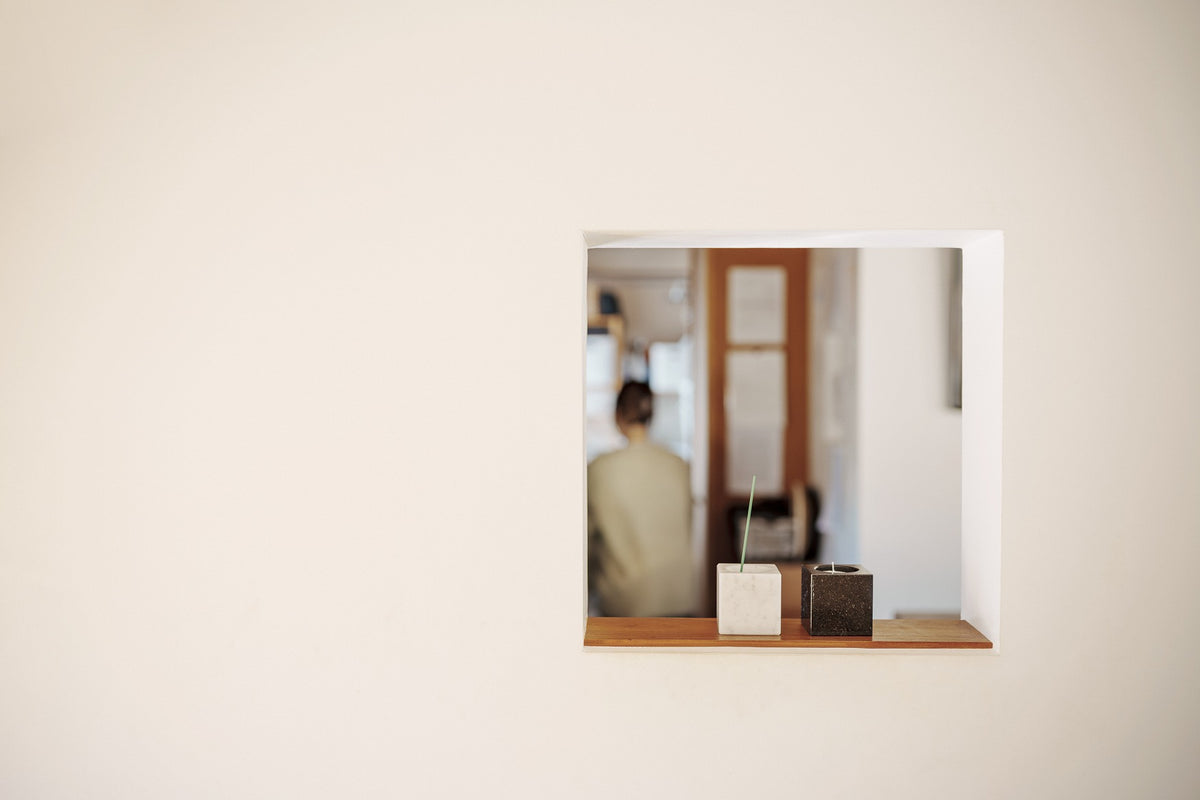 SHINOBO cube -香立て-